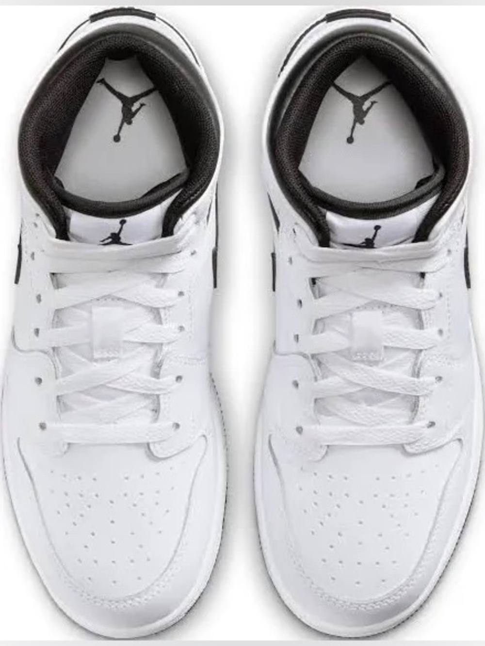Air Jordan 1 Mid (GS) Size 5.5 YOUTH = Size 7 Women’s - Picture 11 of 12